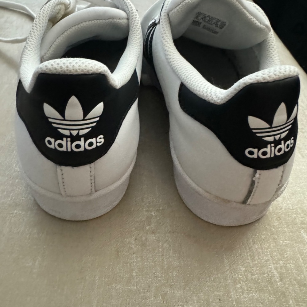 Adidas - Picture 4 of 4
